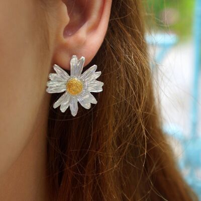 Silberne Gänseblümchen-Ohrringe, botanischer Schmuck für Frauen, großer Ohrstecker