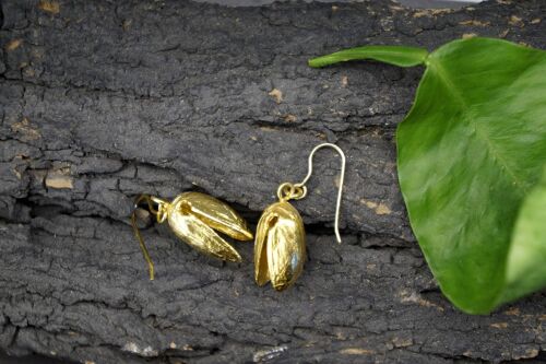 Real Pistachio Earrings in sterling silver 925 Goldplated.