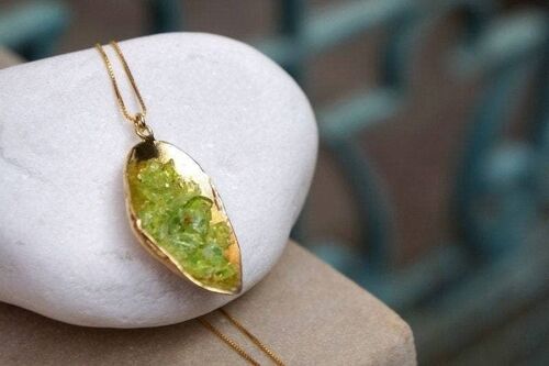Green Murano raw stone Sea Shell Necklace, 14k Gold on Sterl