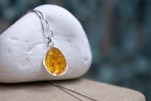 Sterling Silver Chain Necklace. Limpet pendant with Orange M