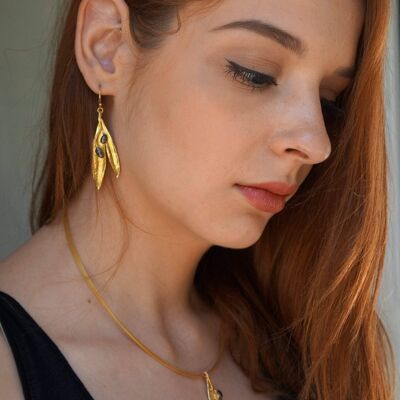 Orecchini Foglia di Olivo Oro su Argento Sterling con due R . Nere