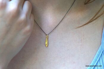 Collier minimaliste. Collier pendentif feuille d'olivier en or minuscule wi 3