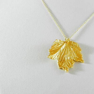 Goldplated Leaf Necklace pendant with Gold Chain