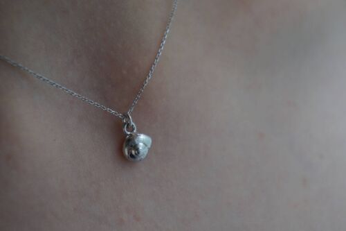 Dainty minimal Sea Shell chain Necklace on Sterling silver