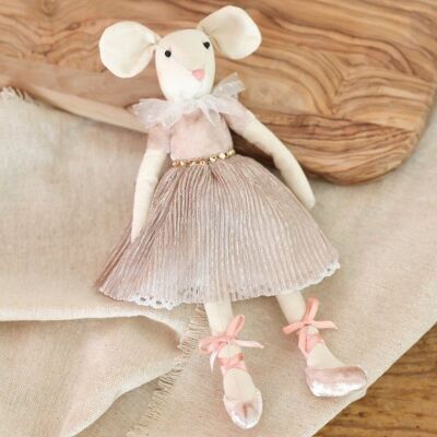 Muñeca de ratón rosa