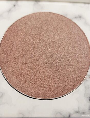 Beau Bakers Soft Shimmer Highlighter Powder - Trinidad (4)