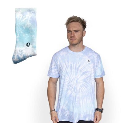 Kombination aus T-Shirt und Socken in Blauer Lagune