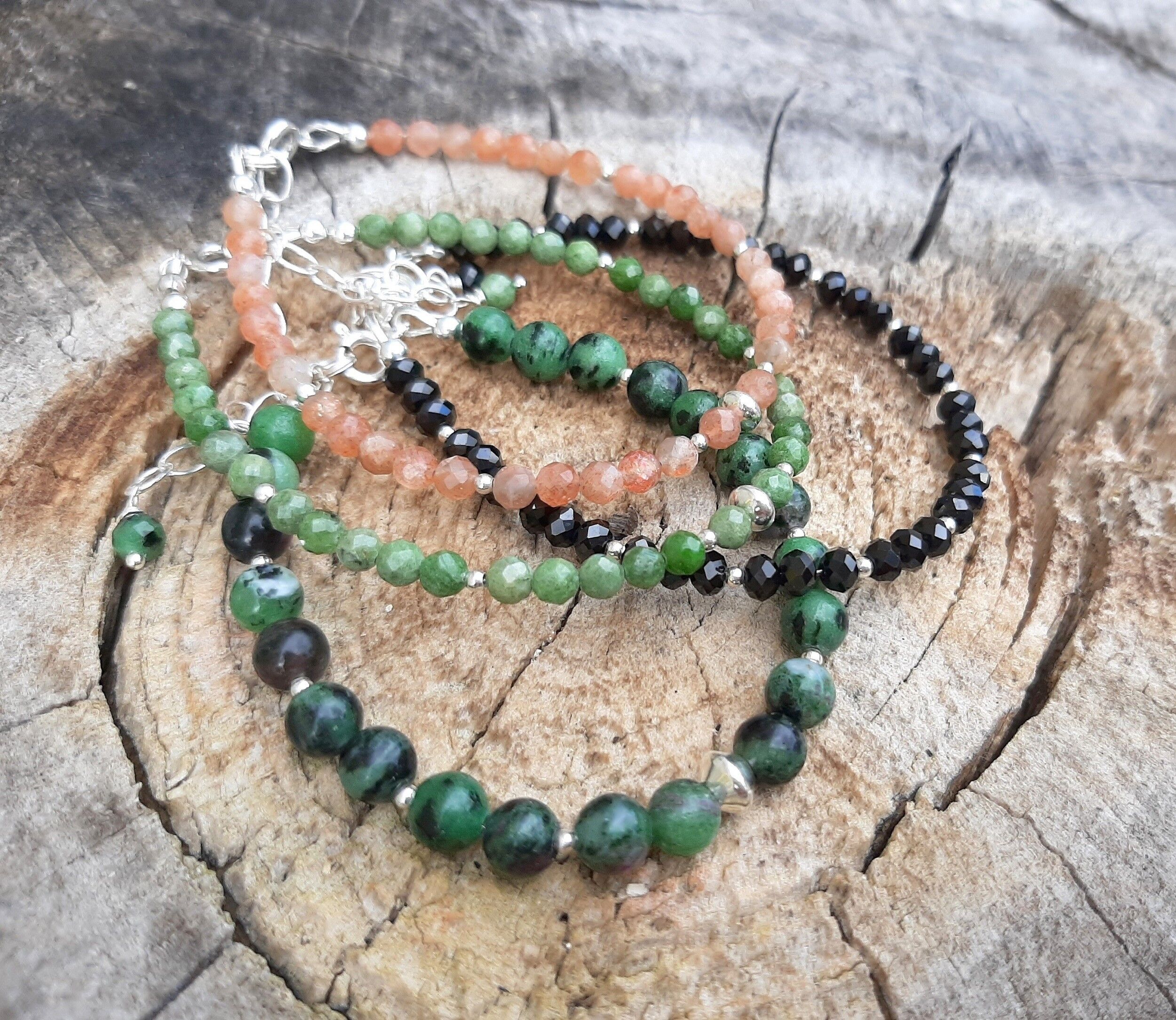 Confezione da 4 Pietre Naturali e Bracciali in Argento 925