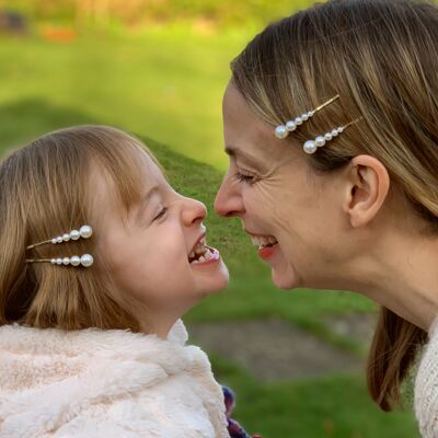 Mummy and Me Pearl Hair Slides