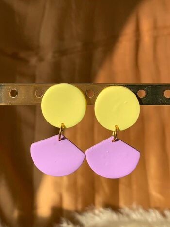 Boucles d'oreilles en argile jaune citron et violet lavande 2