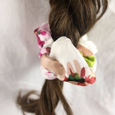 Sofia Floral scrunchy