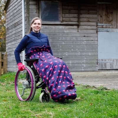 Flamant rose bleu marine confortable en fauteuil roulant