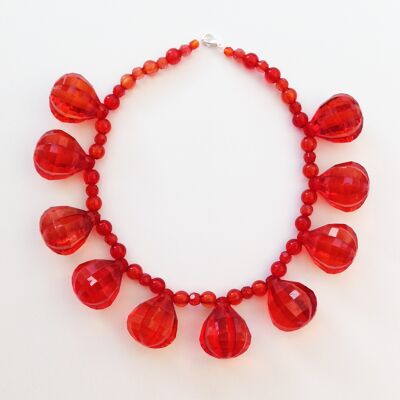 necklace shine red