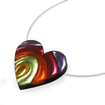 Collier en résine coeur multicolore 1