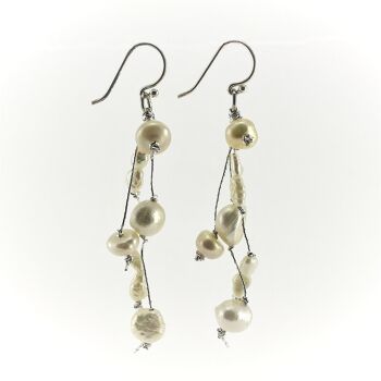 SWE0050WH- MILLY - Boucles d'oreilles pendantes en perles d'eau douce blanches 1