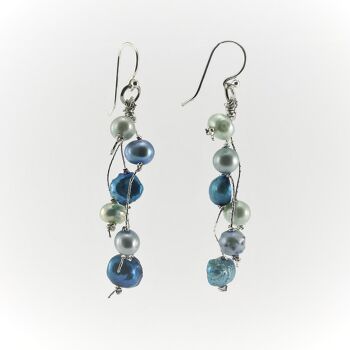WSWE0050BL - MILLY - Boucles d'oreilles pendantes en perles d'eau douce bleues 1
