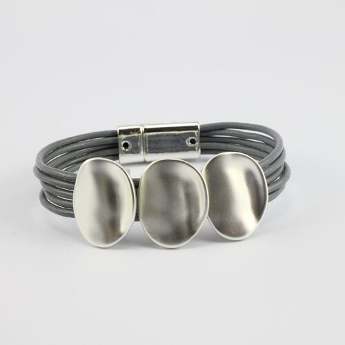 SWB043 - Fashion Faux Leather Bracelet - Silver