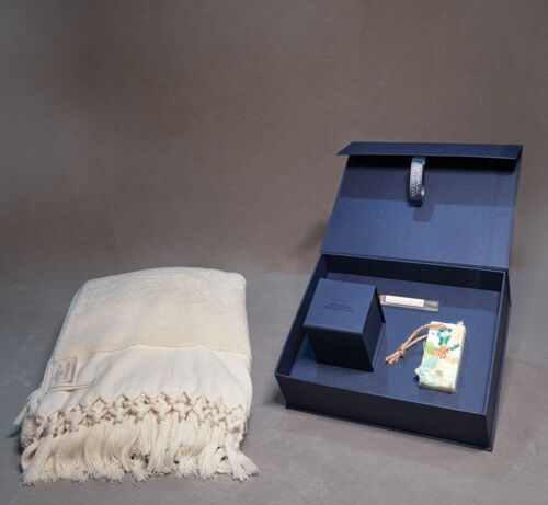 Bathing Ritual Gift Hamper- Ecru Towel, Candle, Fragrance bar & Towel Perfume