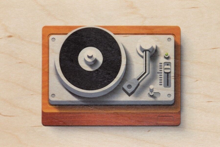 wooden postcard - music icons turntable bis
