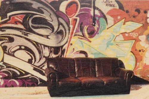Carte postale en bois - photos graffiti couch
