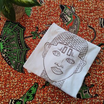 Iyoba Art Earth Positive-Rosegold sur t-shirt blanc 5