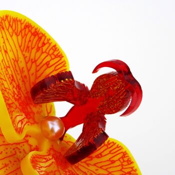 Broche Orchidée 3D Rouge Sang sur Jaune Tropical Petit 2