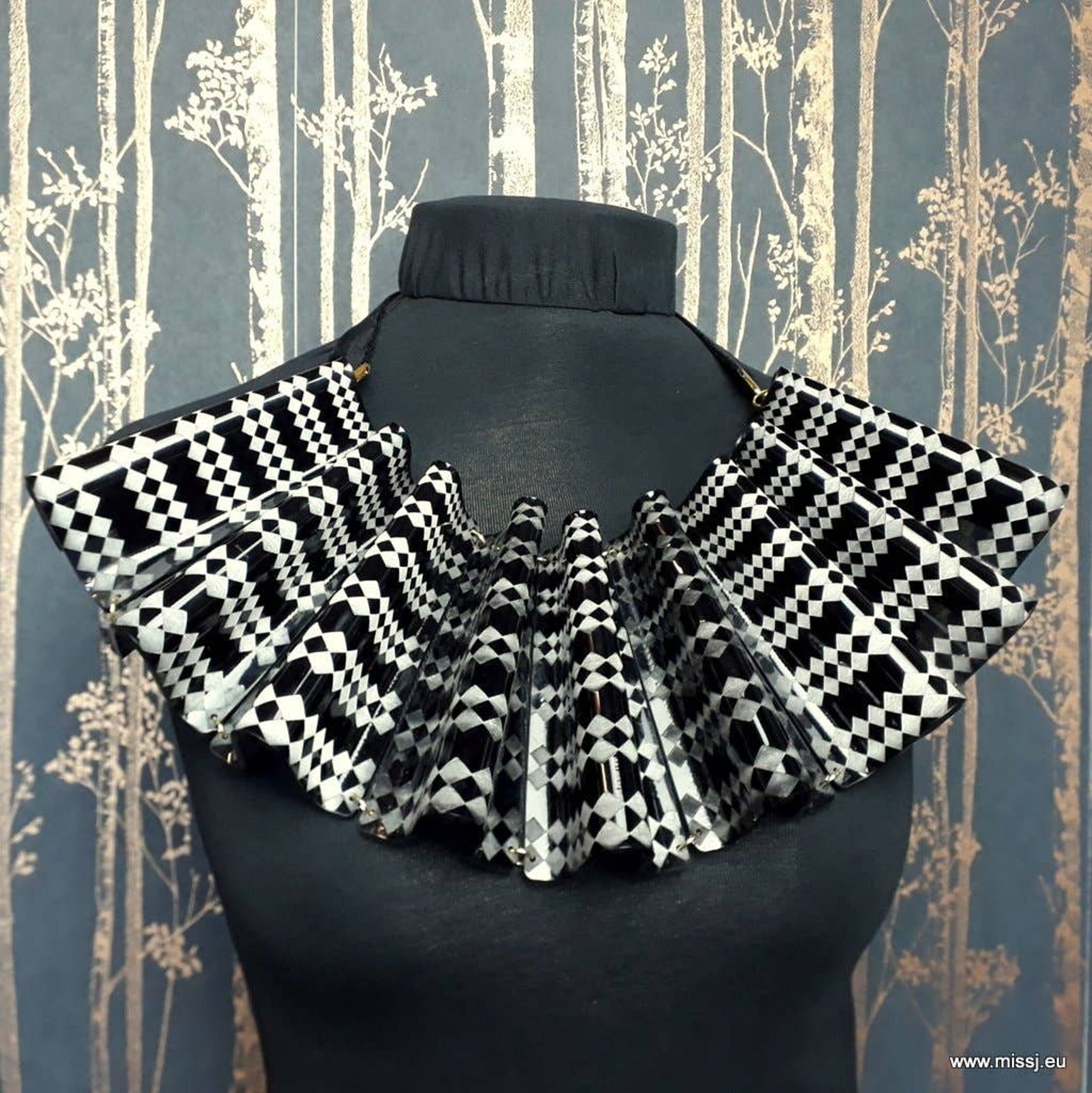 Couture Petite Necklace - 002-165-01635