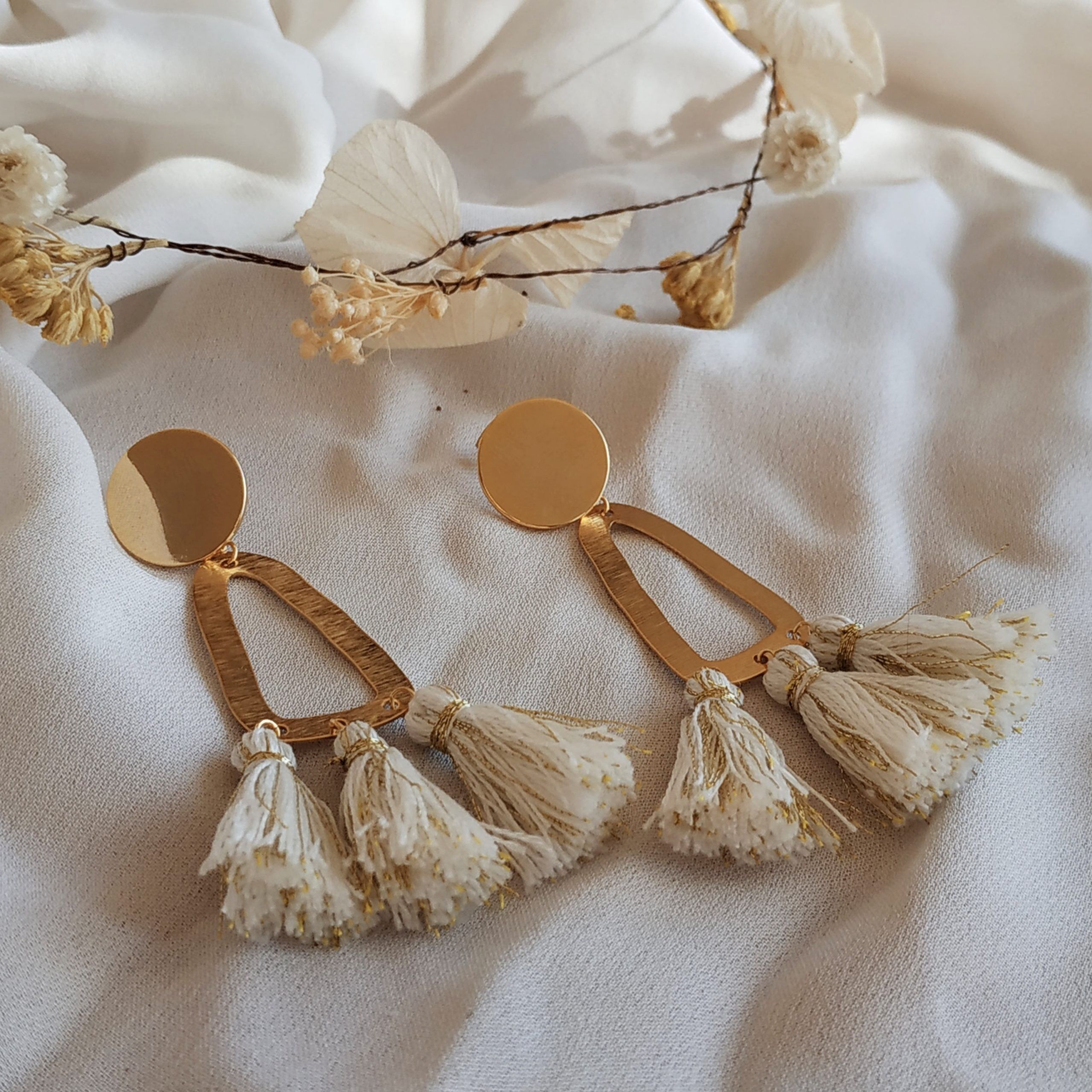 Orecchini Frida ecru-oro