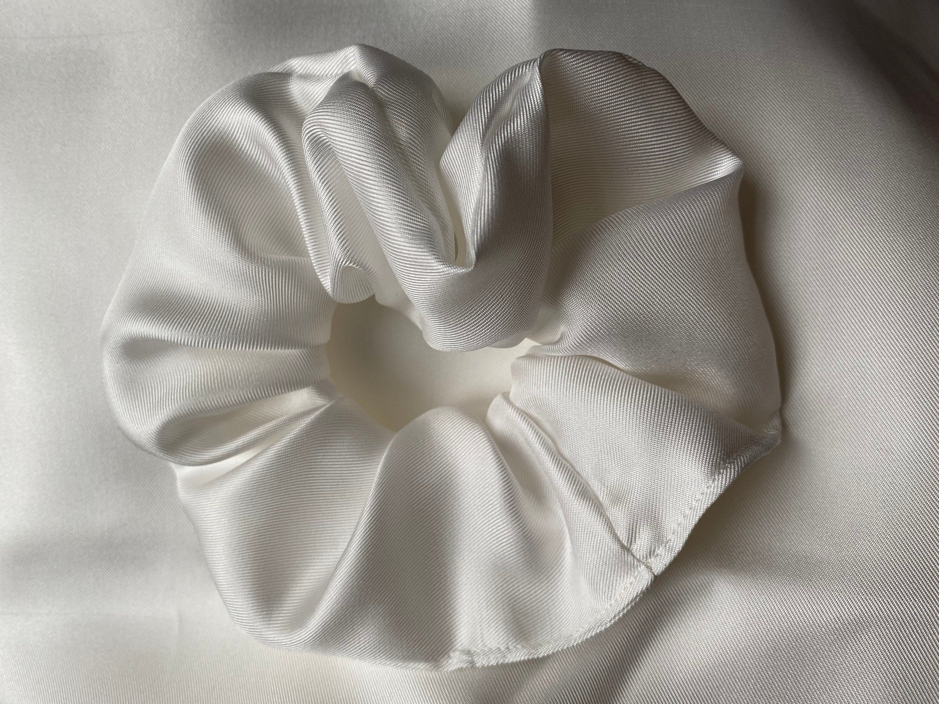 Scrunchie 100% Silk satin luxury XXL - Bianca