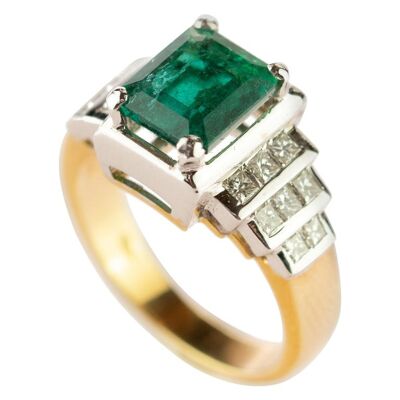 AIG Certified Emerald Ring