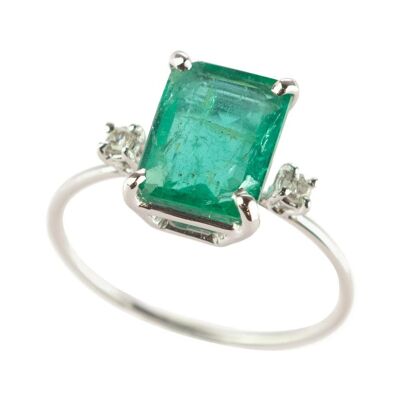 Emerald & Diamonds Ring