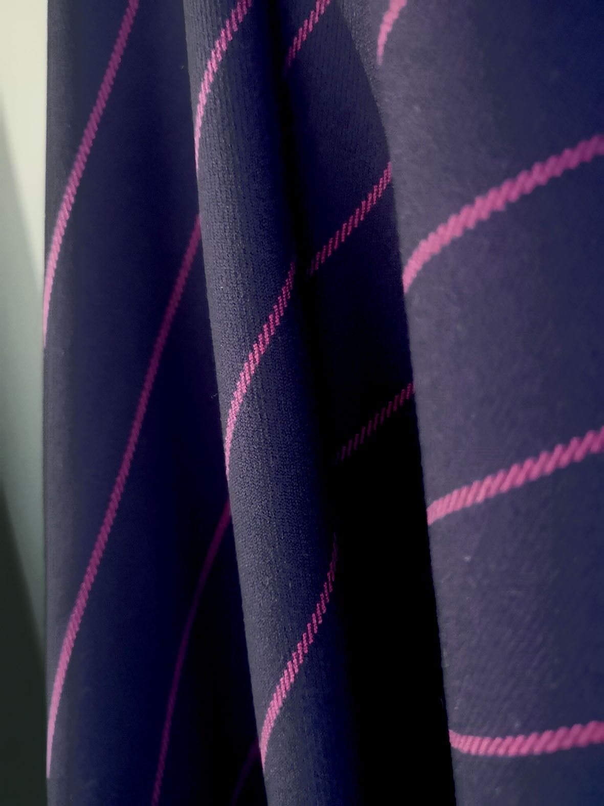 Tissu rayé marine et framboise - Ninette