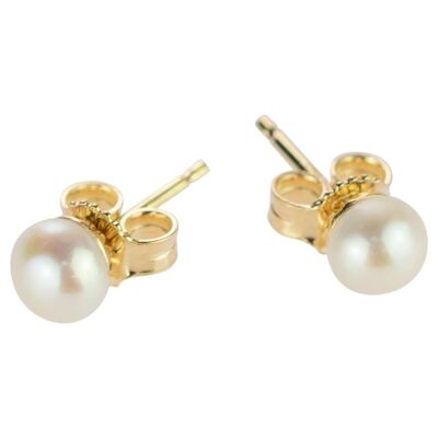 Pearls Stud Earrings