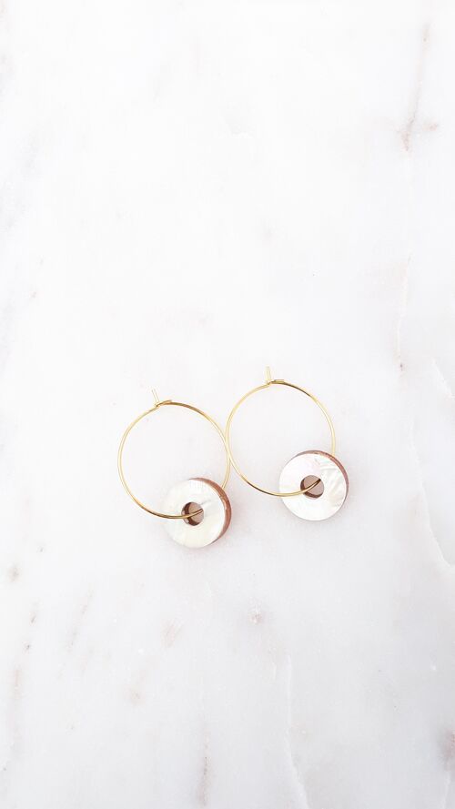 Boucles d'oreilles creoles lua nacre / collection permante