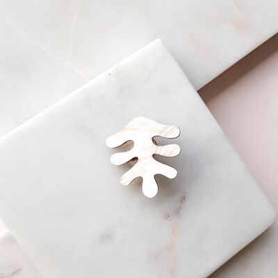 MATISSE NACRE BROOCH / PERMANTE COLLECTION