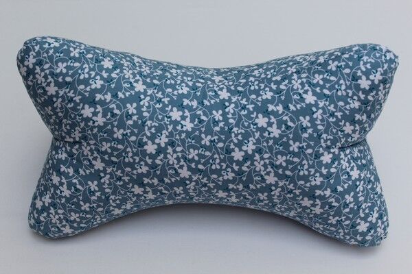 Fleurs éparses bleues