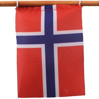 “Magnet Me Up” with Norwegian flag, Beech