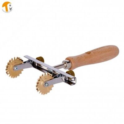 Adjustable pasta cutter wheel with 2 brass toothed blades