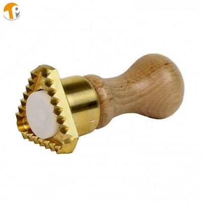 Triangular brass mold for ravioli with automatic ejector – Side: 45mm