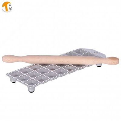 Moule à raviolis pour faire 24 raviolis carrés de 32x32 mm avec poche de remplissage carrée