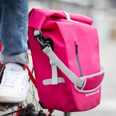 Bomence bike bag for luggage carrier, 100% waterproof, pink, "trailblazer"