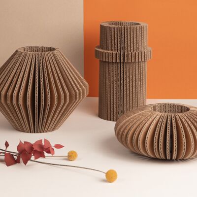 Assortment of 3 "Cache-Cache" foldable cardboard vases