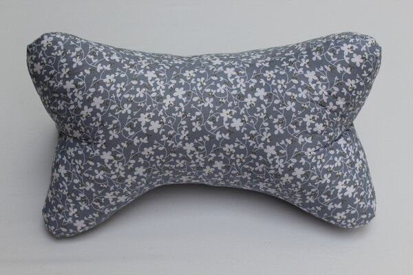 Fleurs éparses grises