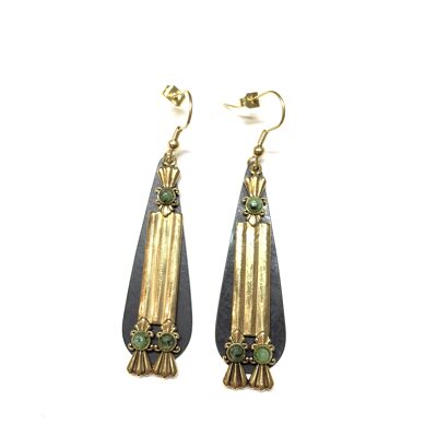 Totem green earrings