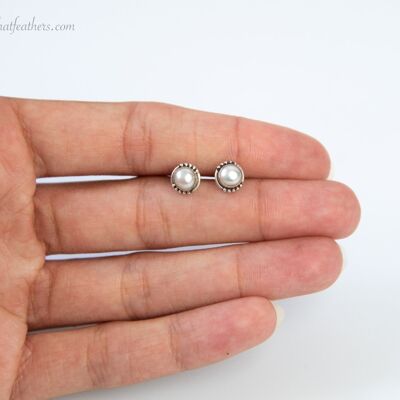 Silver Stud Earrings - Pearl