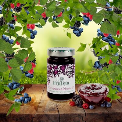 Summer berries specialty. ORGANIC. 100% FRUIT.