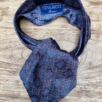 Silk accessoire recycled and made of Nina Ricci (monsieur) silk tie