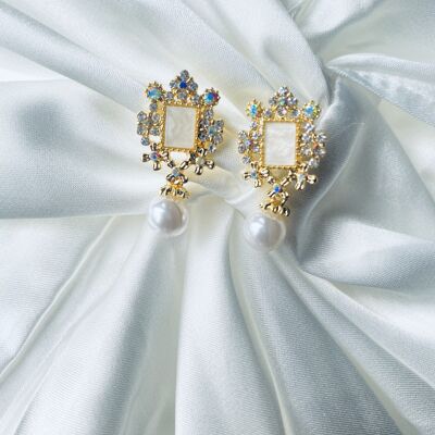 Daisy Crystal Earrings