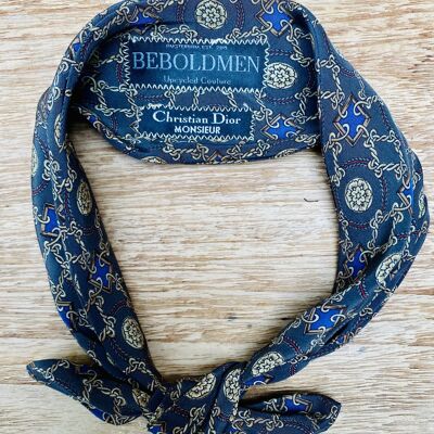 Silk accessoire recycled and made of a Christian Dior silk tie