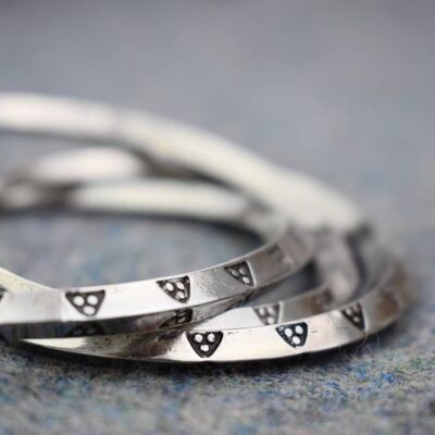 Bracelet en argent avec motif triangle Viking Age réplique bague